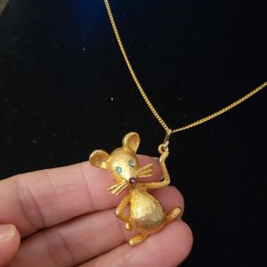 Vintage Gold Toned Mouse Pendant Necklace